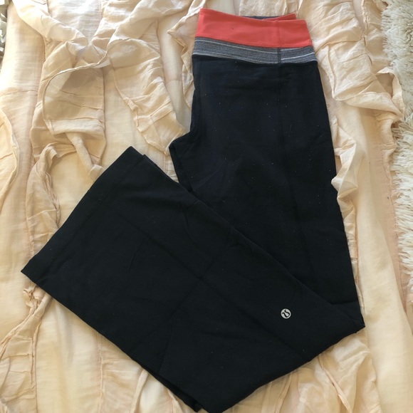 lululemon athletica Pants - Lululemon Women’s Groove Yoga Pant - Size 8